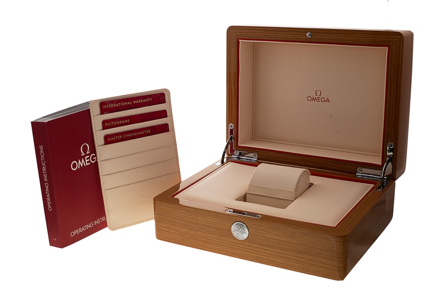 Omega Planet Ocean 215.30.44.21.01.001